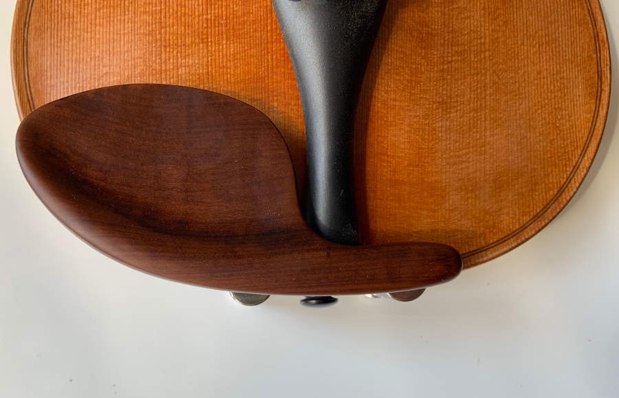 Kinnhalter-Guarneri-modell-Kante-1