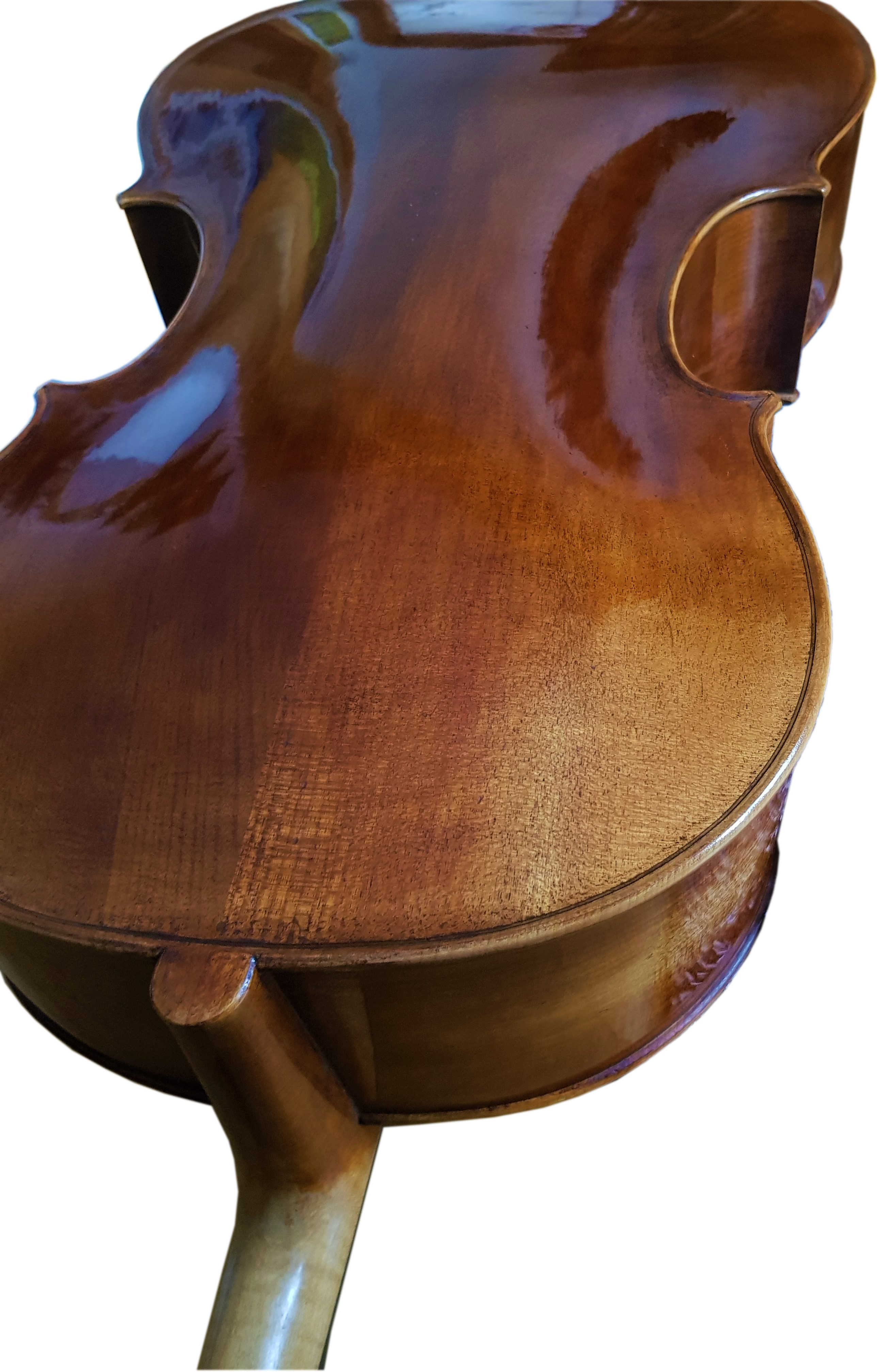 Cello-schraeg-Boden2